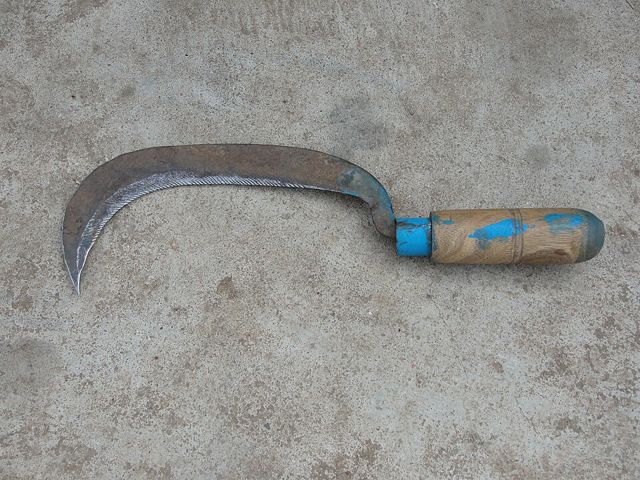 Liềm cắt lúa lưỡi răng cưa